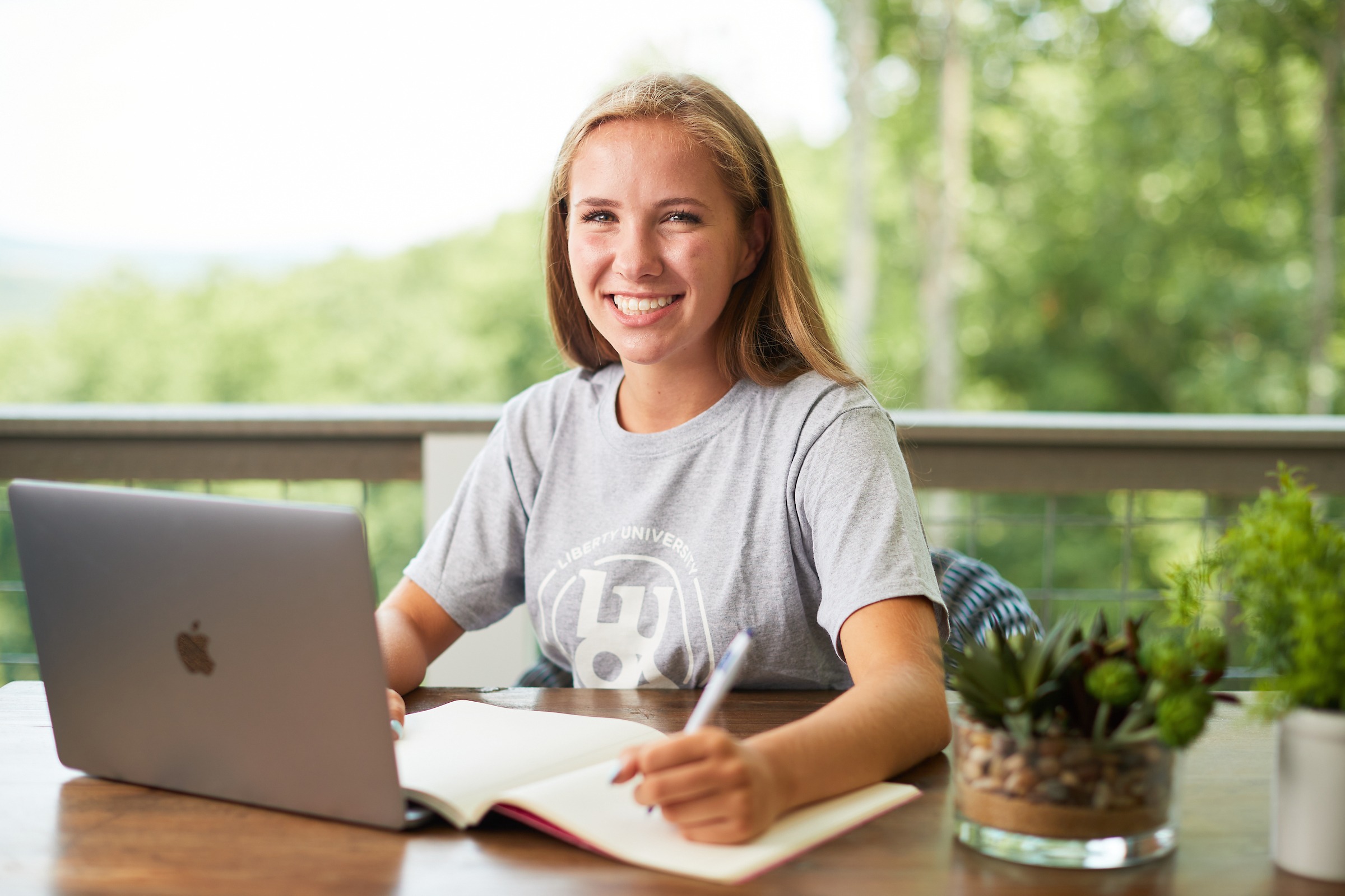 High school student working on LUOA courses outside