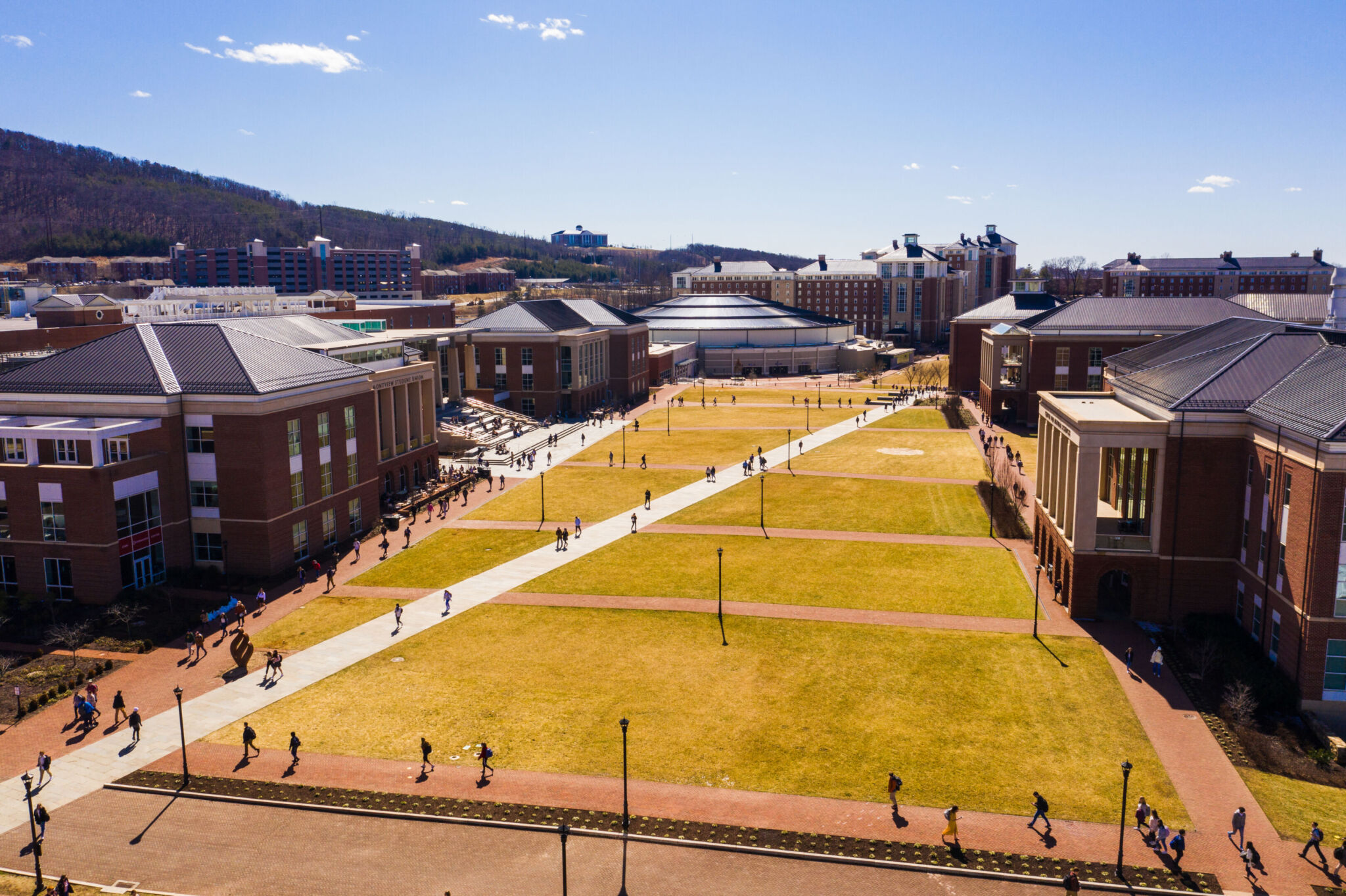 The Commons What Do They Have in Common? Liberty University Residential