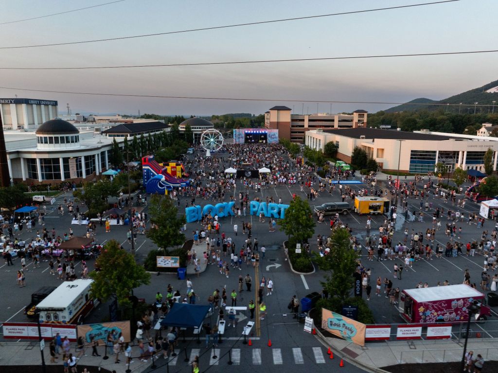 Liberty University’s Clubs And Activities Block Party